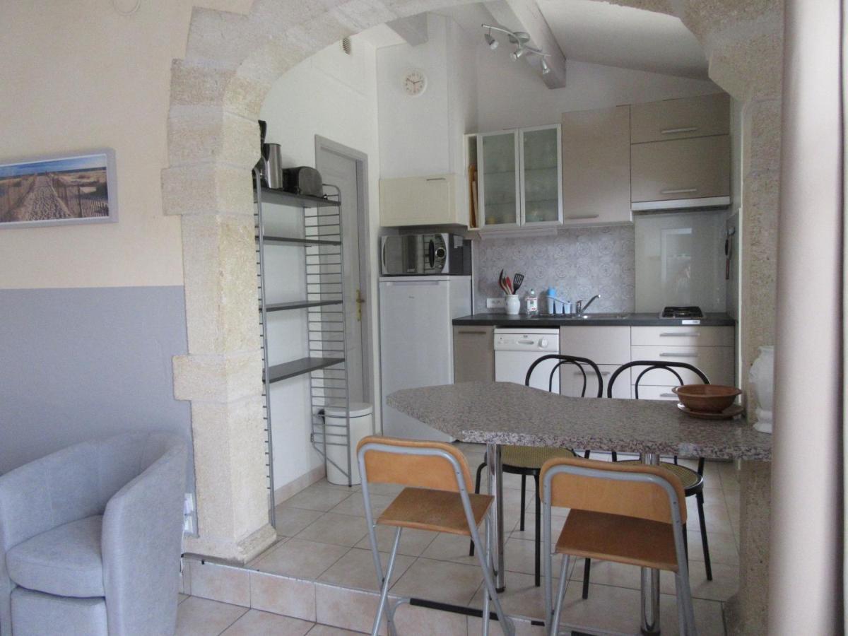 Domaine Du Bois Gite Bleuette Galargues Екстериор снимка