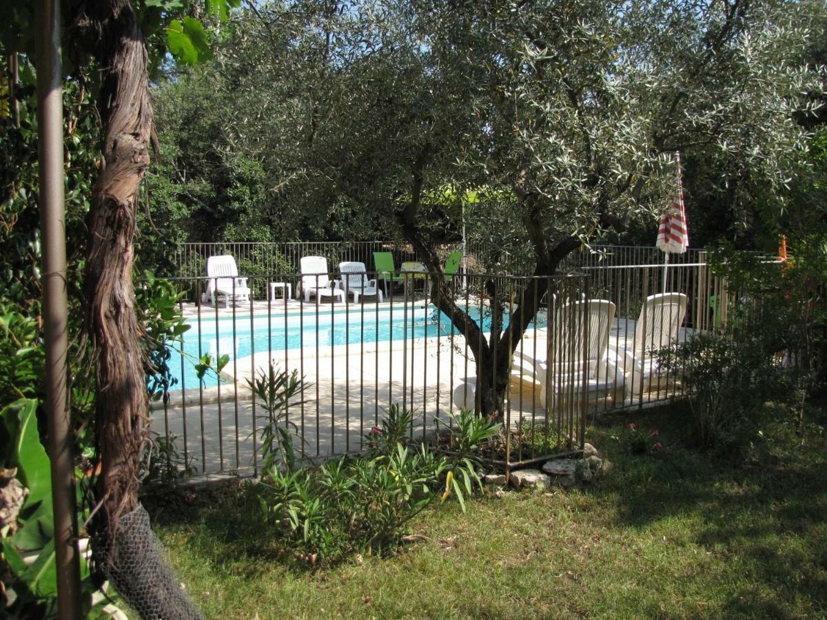 Domaine Du Bois Gite Bleuette Galargues Екстериор снимка